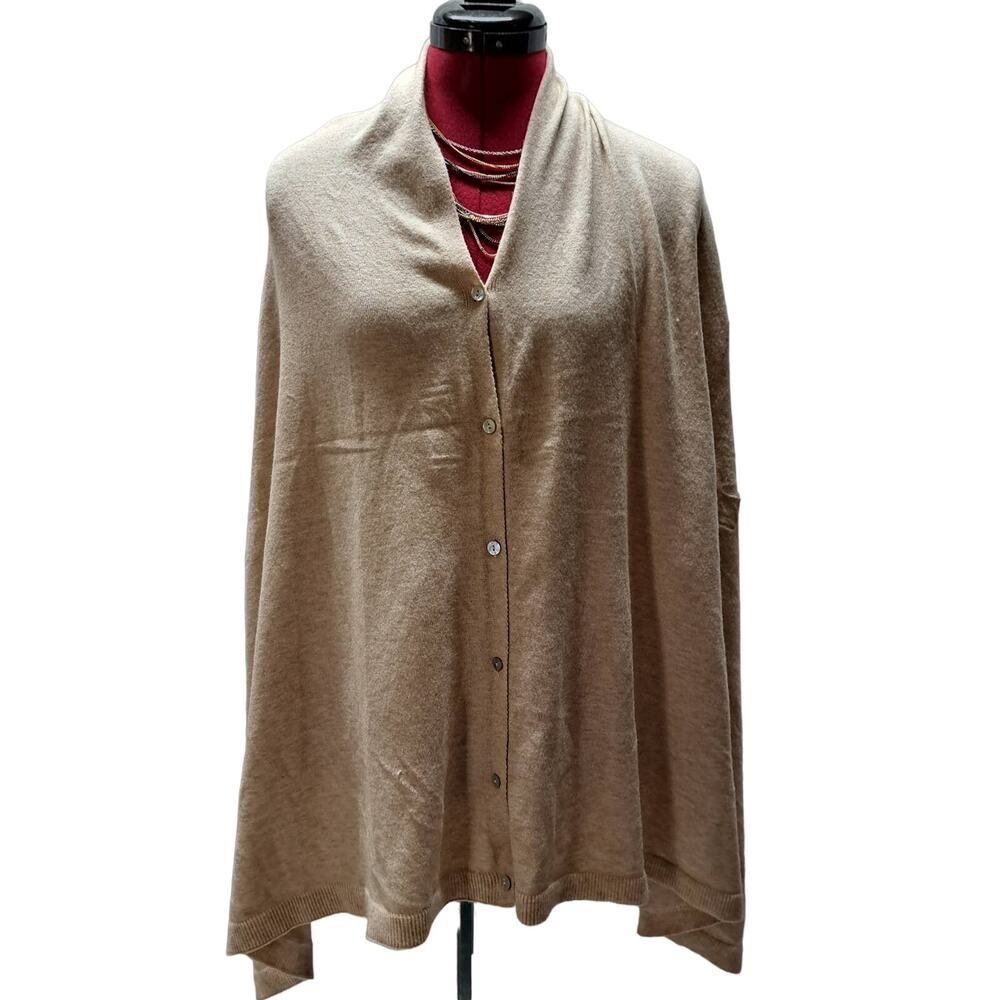 NWT Oatmeal Tan Vesitile Button front lightweight knitted Sweater Poncho Cape